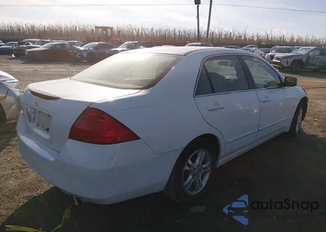 2006 Honda Accord 2.4 Ex z USA, uszkodzony, nr VIN 1HGCM56786A119941